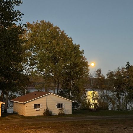 The Fundy Rocks Resort Хоупуел Кейп Екстериор снимка